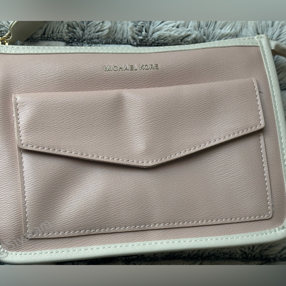 NWT Michael Kors/ Toiletry case - Picture 11 of 11